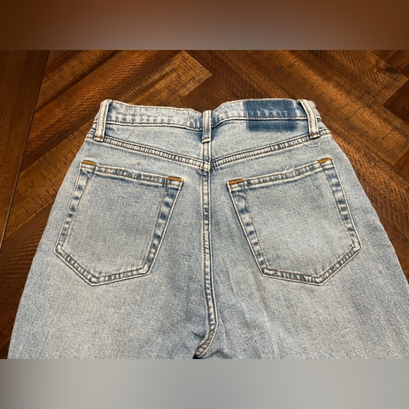 Abercrombie Ultra High Rise 90s Jean - Picture 2 of 4